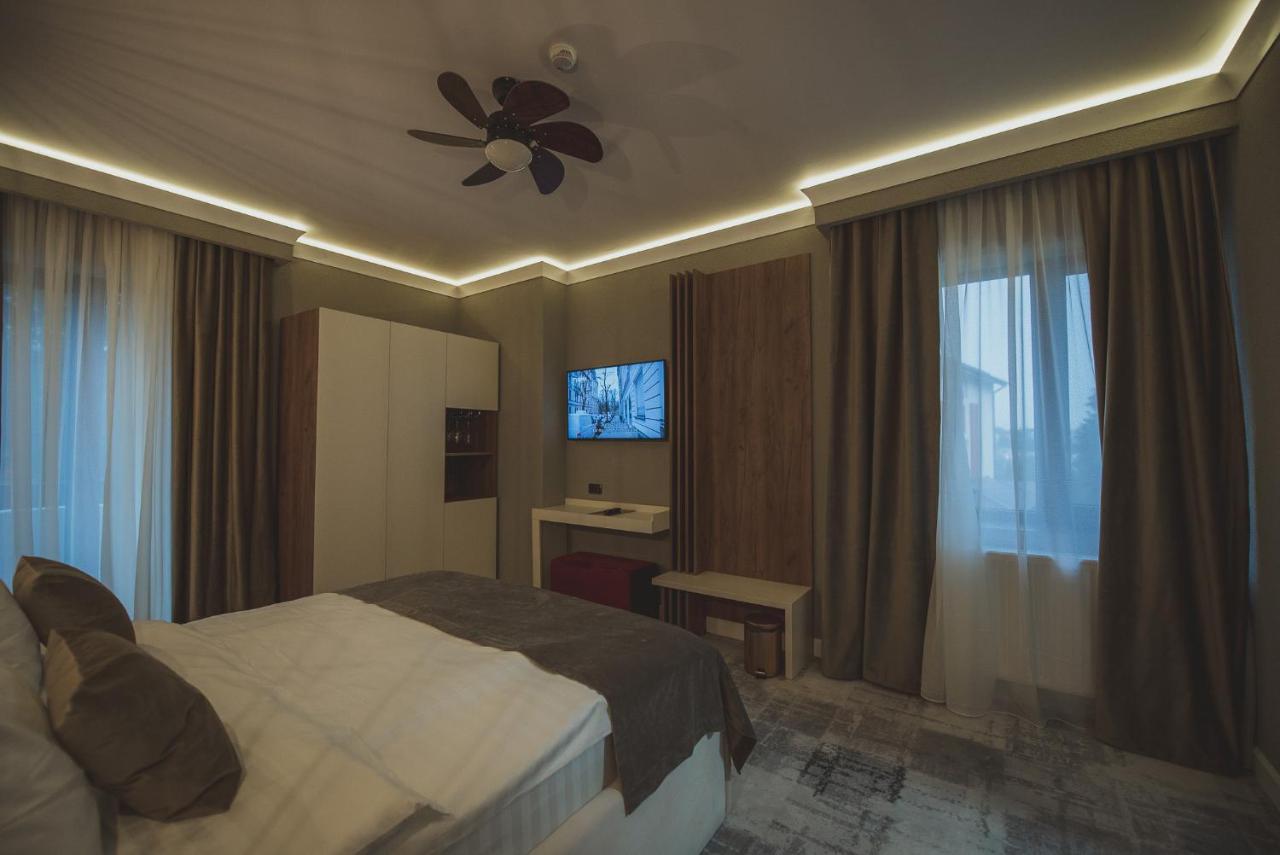Elexus Boutique 3*
